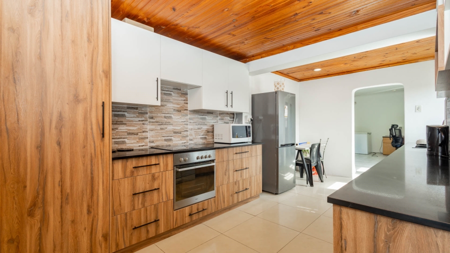 3 Bedroom Property for Sale in Heideveld Western Cape